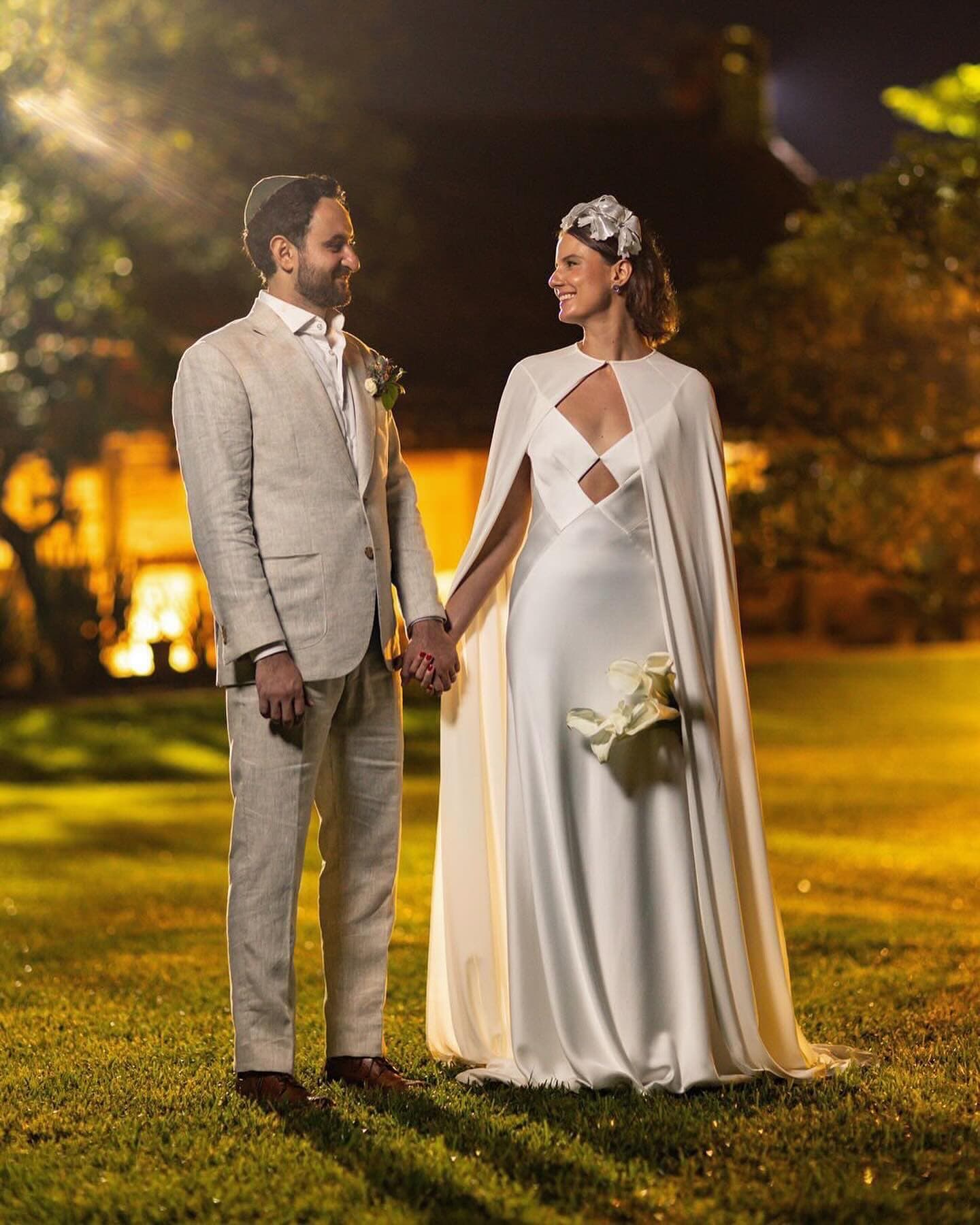 Cliente no espelho do atelier